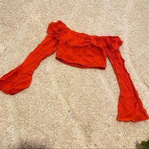 Urban outfitter：red bohemian crop top